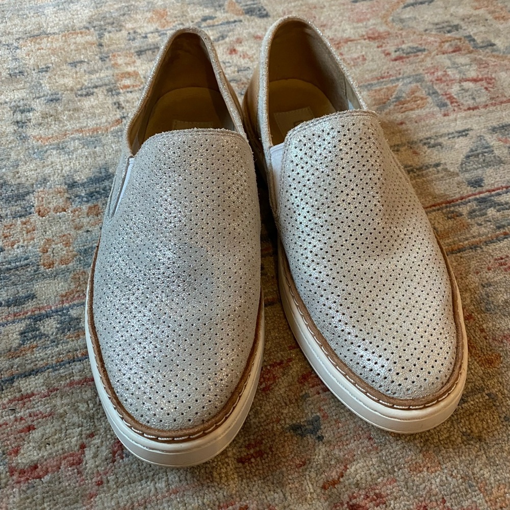 UGG Sammy Slip on Sneaker